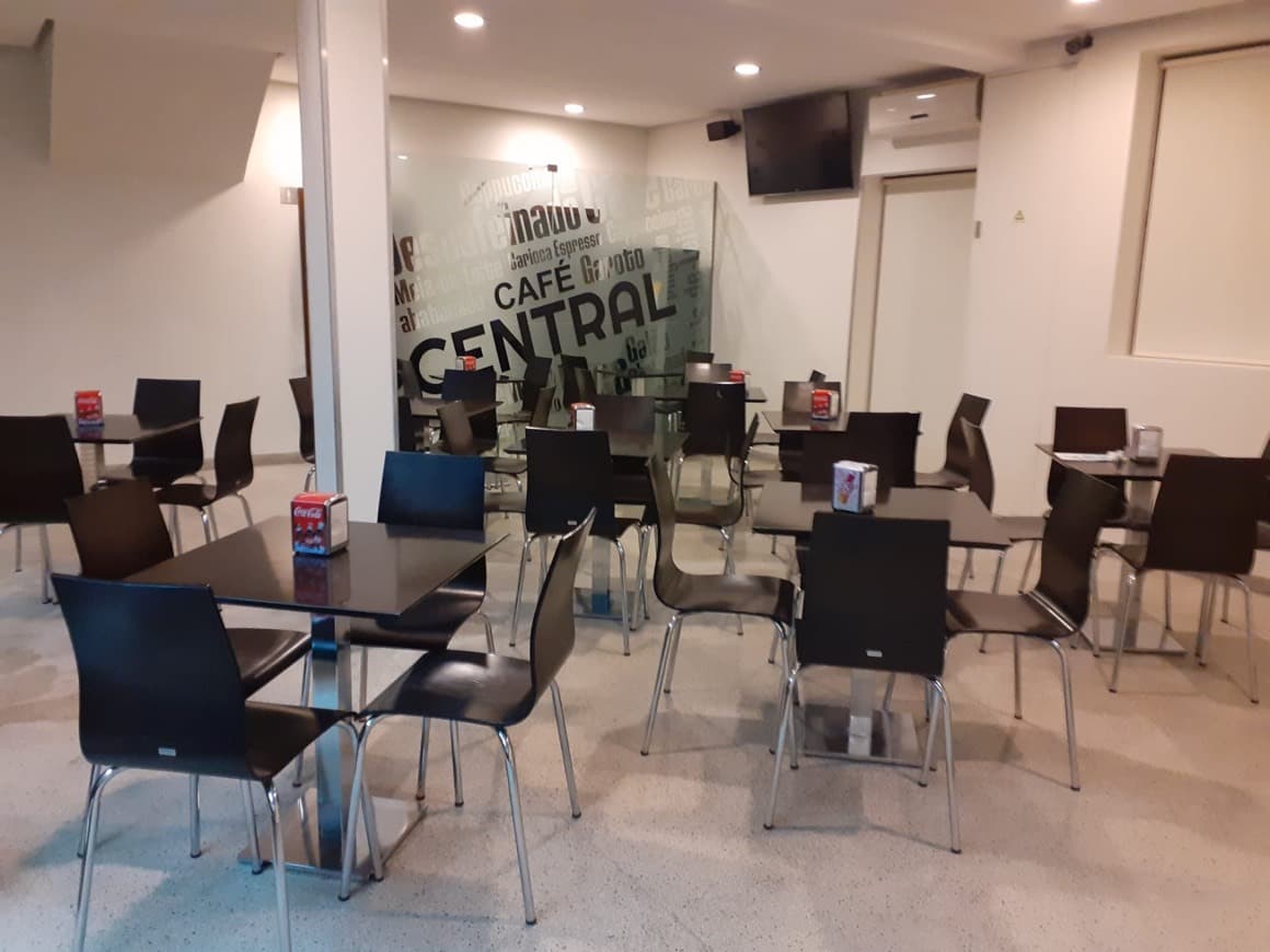 Restaurants Café Central - Palmira Tomas Da Rocha Guimarães Ferreira