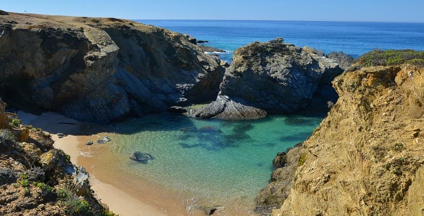 Lugar Praia da Vieirinha-Vale Figueiros