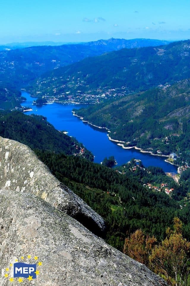 Lugar Miradouro da Pedra Bela