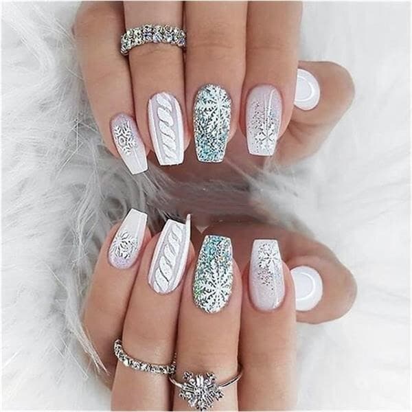 Moda Unhas brancas decoradas