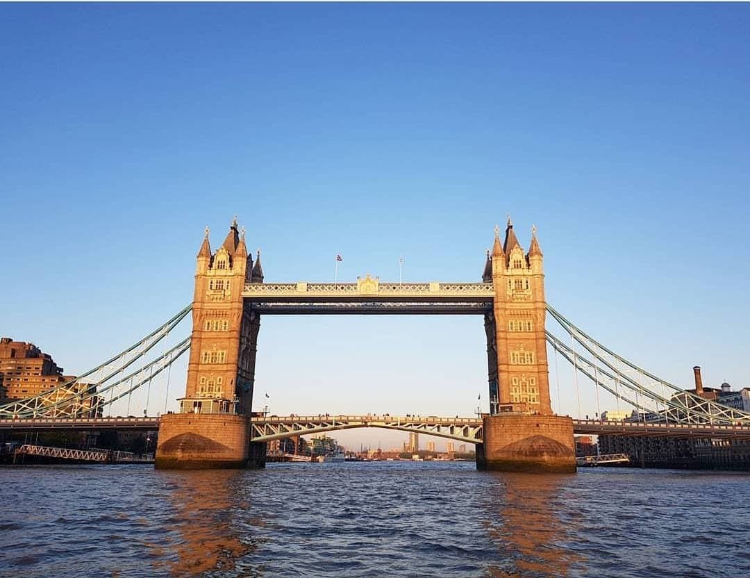 Place Tower Bridge