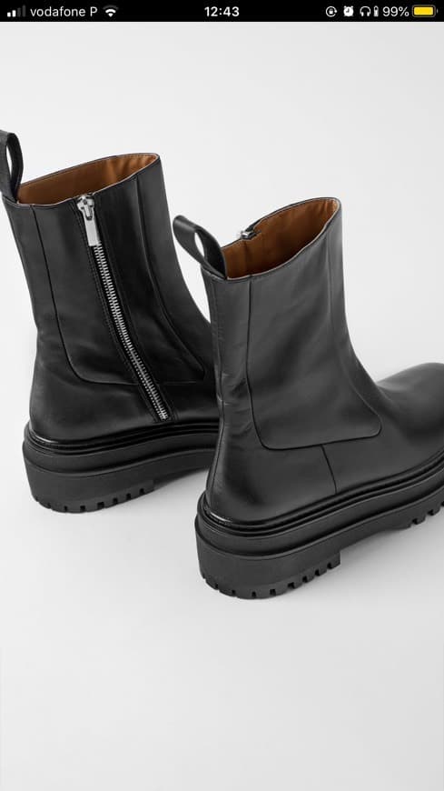 Product Black boots 