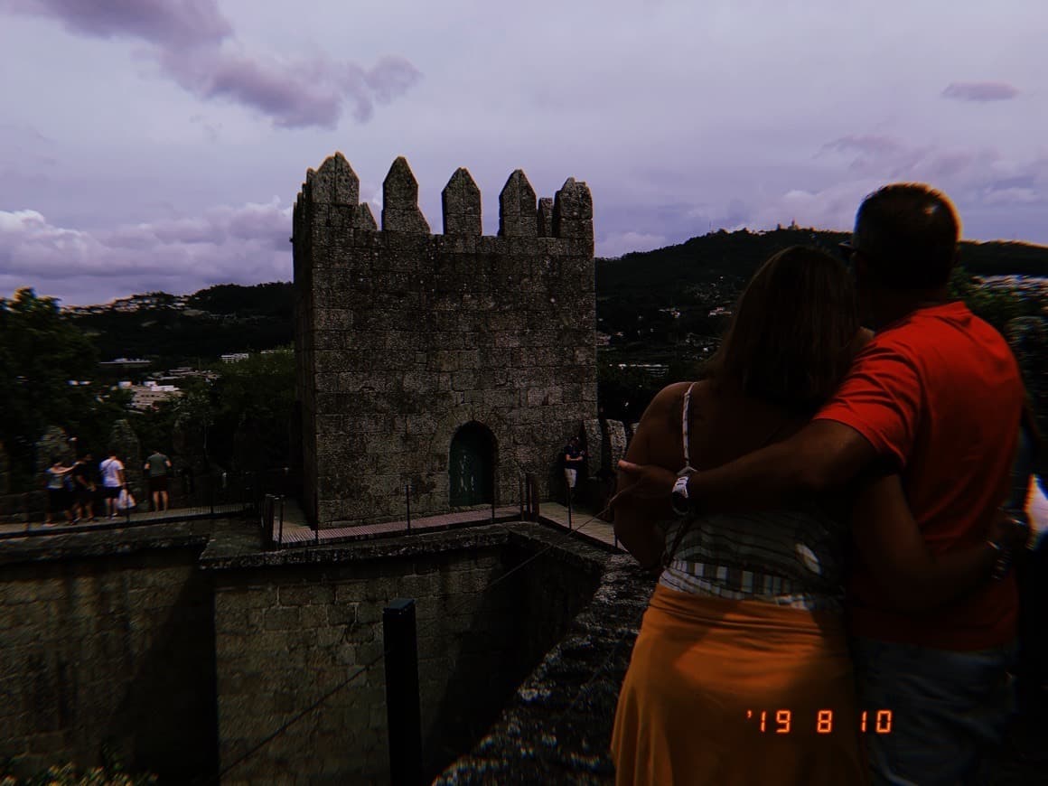 Place Castelo de Guimarães 🕌