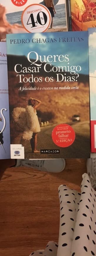 Book “Queres casar comigo todos os dias?” de Pedro Chagas Freitas