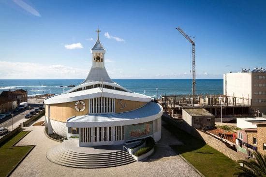 Place Igreja Paroquial do Nosso Senhor dos Navegantes (Igreja das Caxinas)