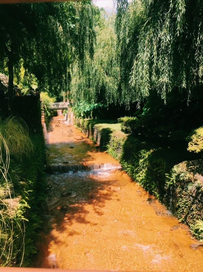 Lugar Poça da Dona Beija