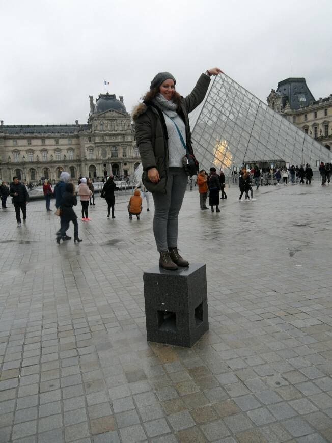 Place Museo del Louvre