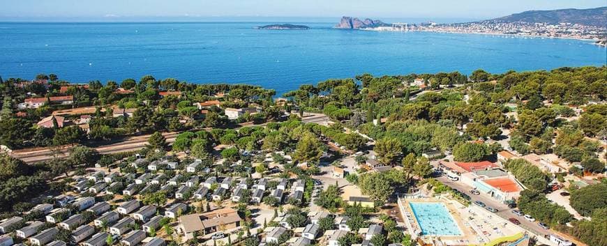 Lugar Camping - Village La Baie Des Anges