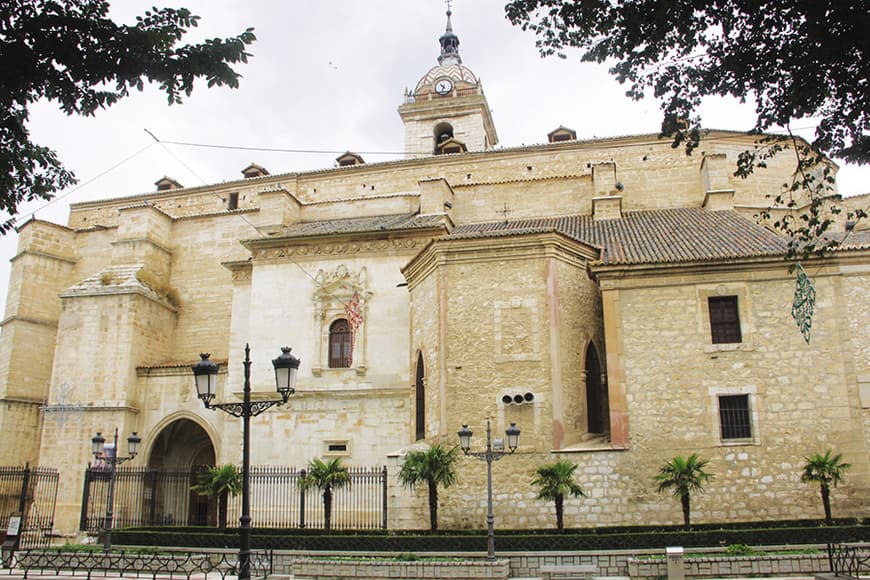 Place Santa Iglesia Basílica Catedral de Santa María del Prado