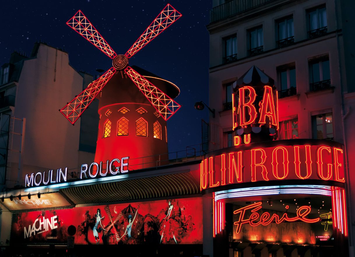 Place Moulin Rouge