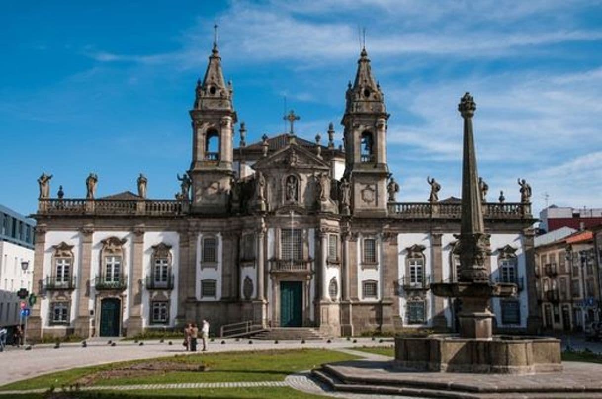 Place Famalicão