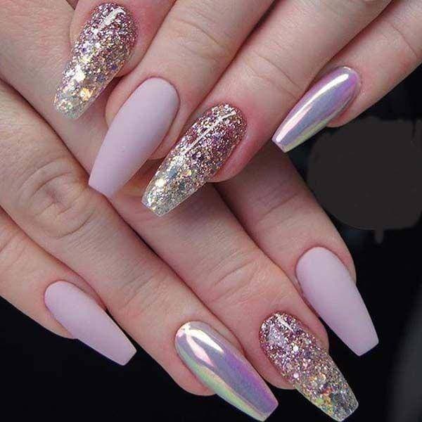 Moda Nails