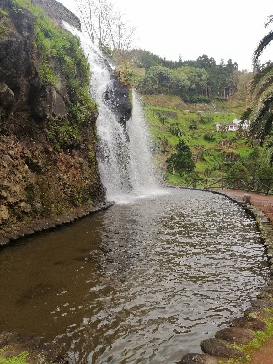 Place Ribeira dos Caldeirões