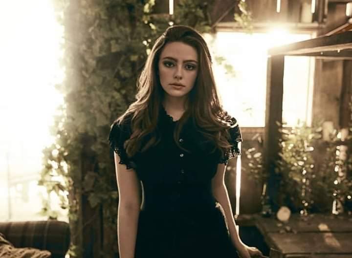 Fashion Danielle Rose Russell