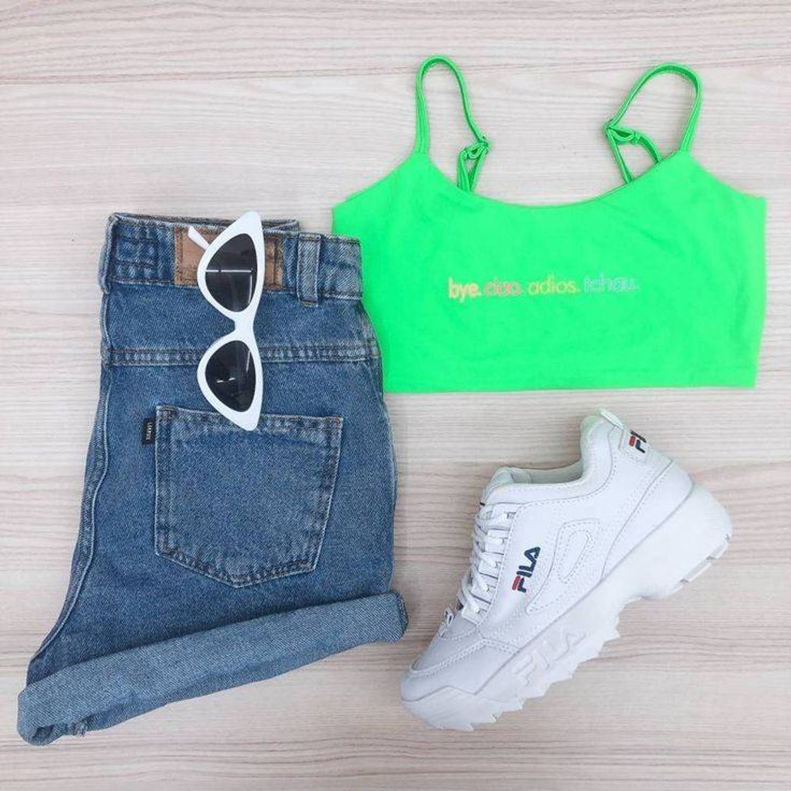 Moda nada melhor do que um cropped neon, pra chegar arrasando 😜