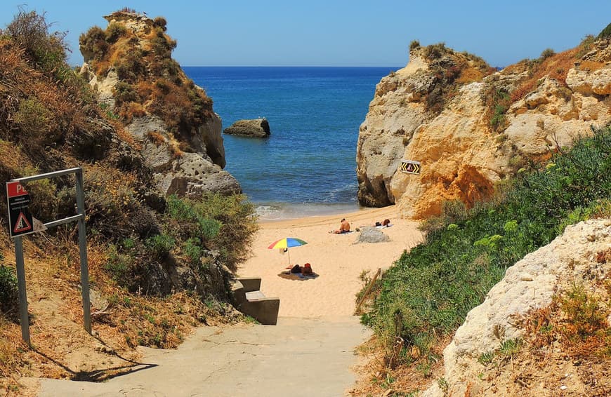 Place Praia dos Beijinhos