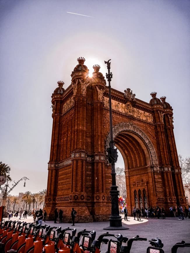 Place Arc de Triomf