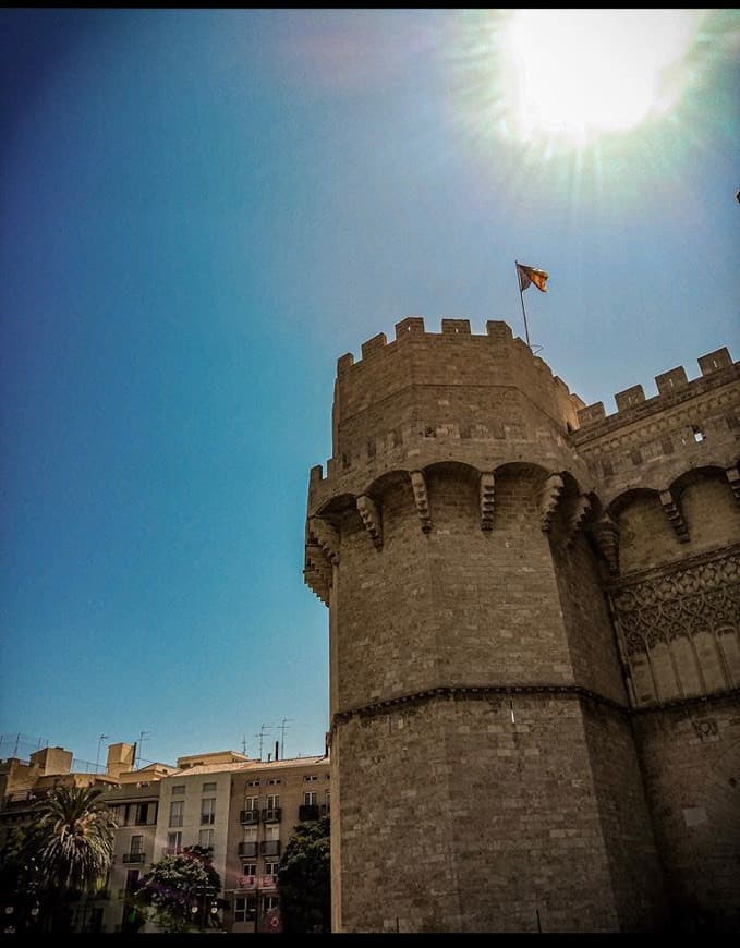 Place Torres de Serranos