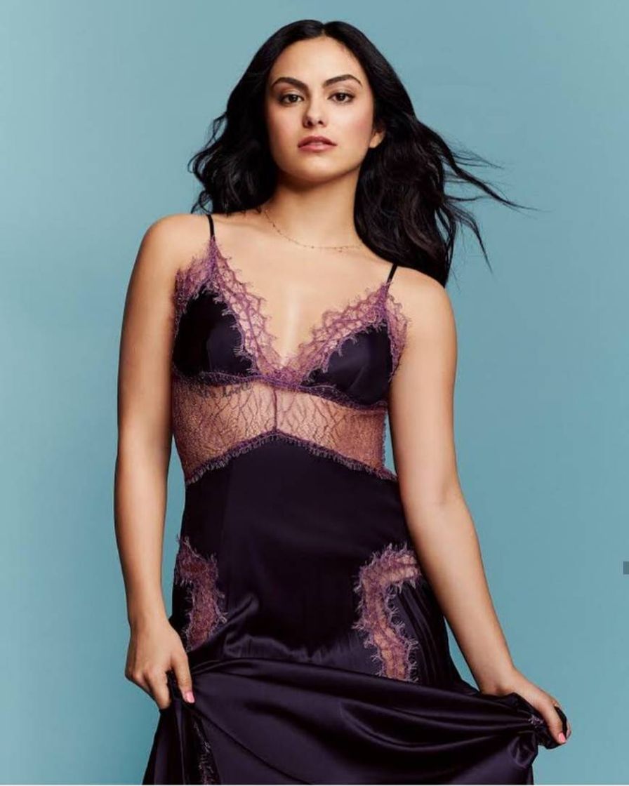 Moda Camila Mendes 