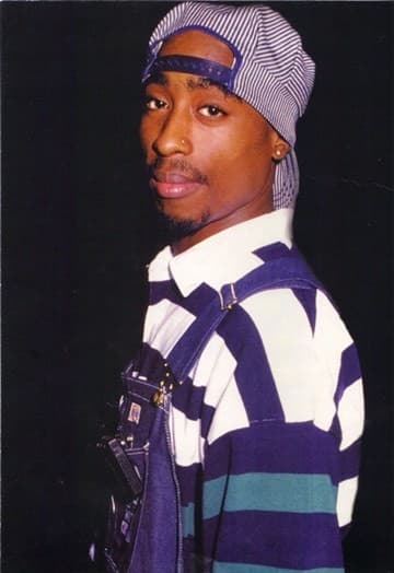 Moda Tupac Best Outfits 