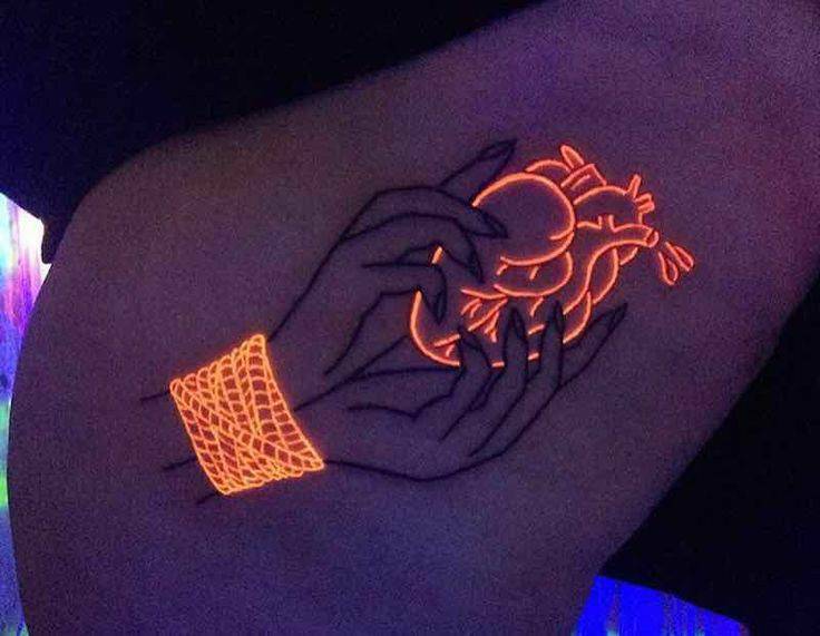 Moda Tatoo neon 😍