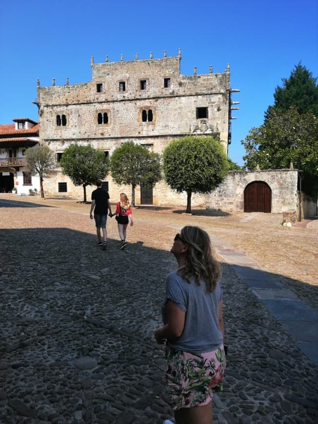 Place Santillana del Mar