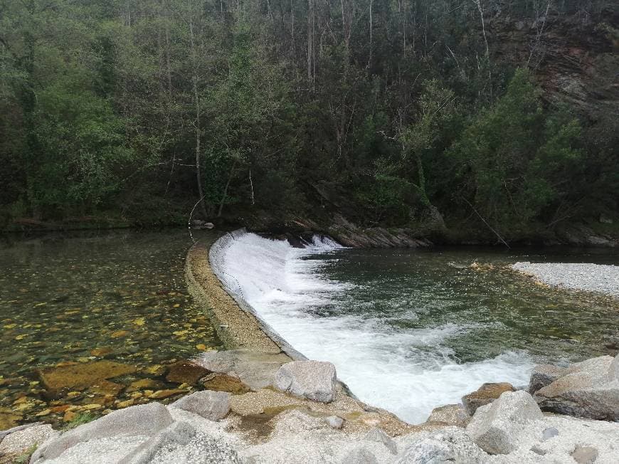 Place Parque Fluvial da Redonda (Castanheira do Vouga)