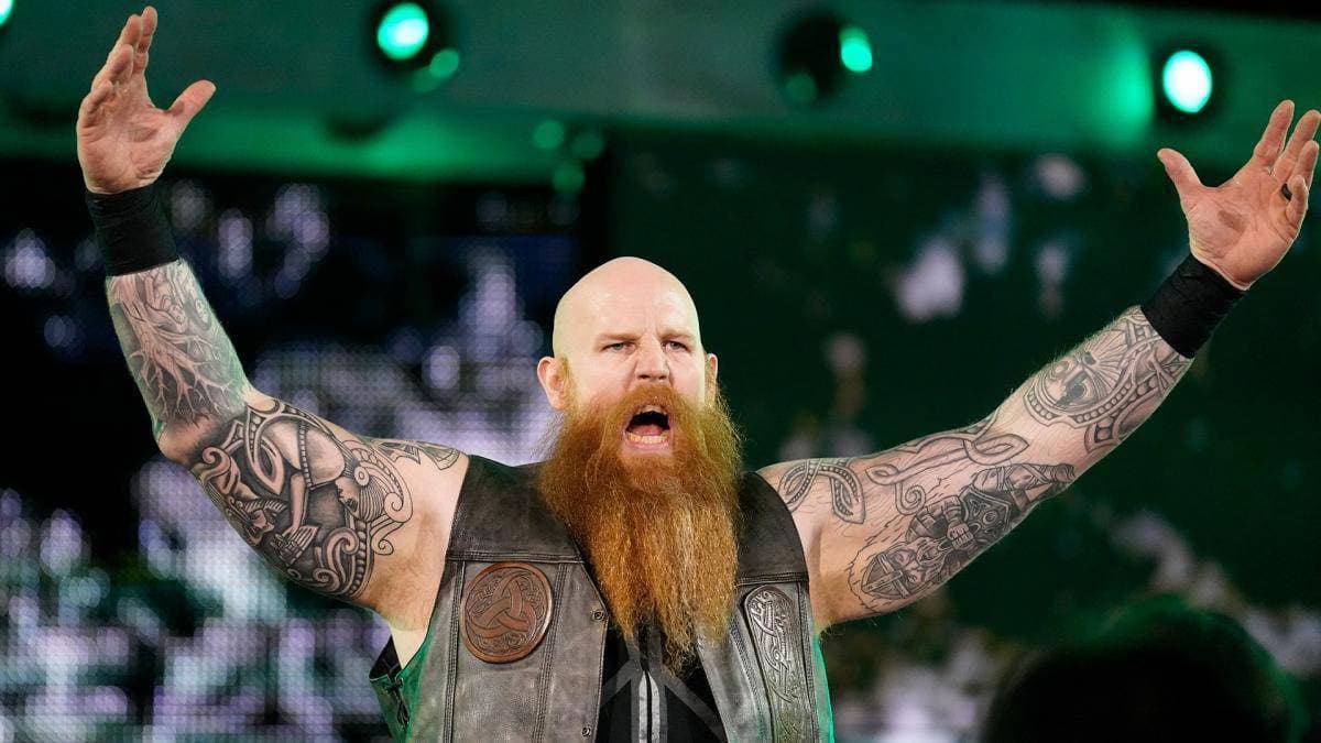 Fashion Erick Rowan 