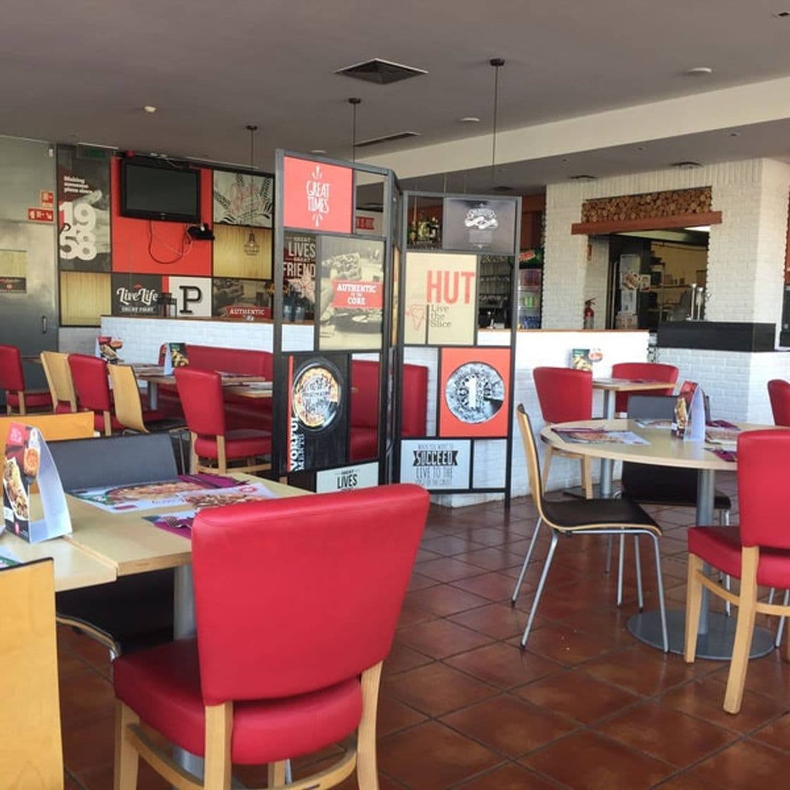 Restaurantes Pizza Hut Gaia Shopping