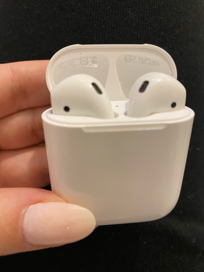 Product AirPods 