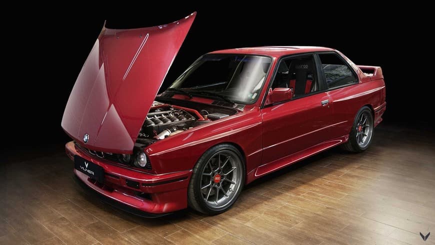 Moda BMW M3 E30