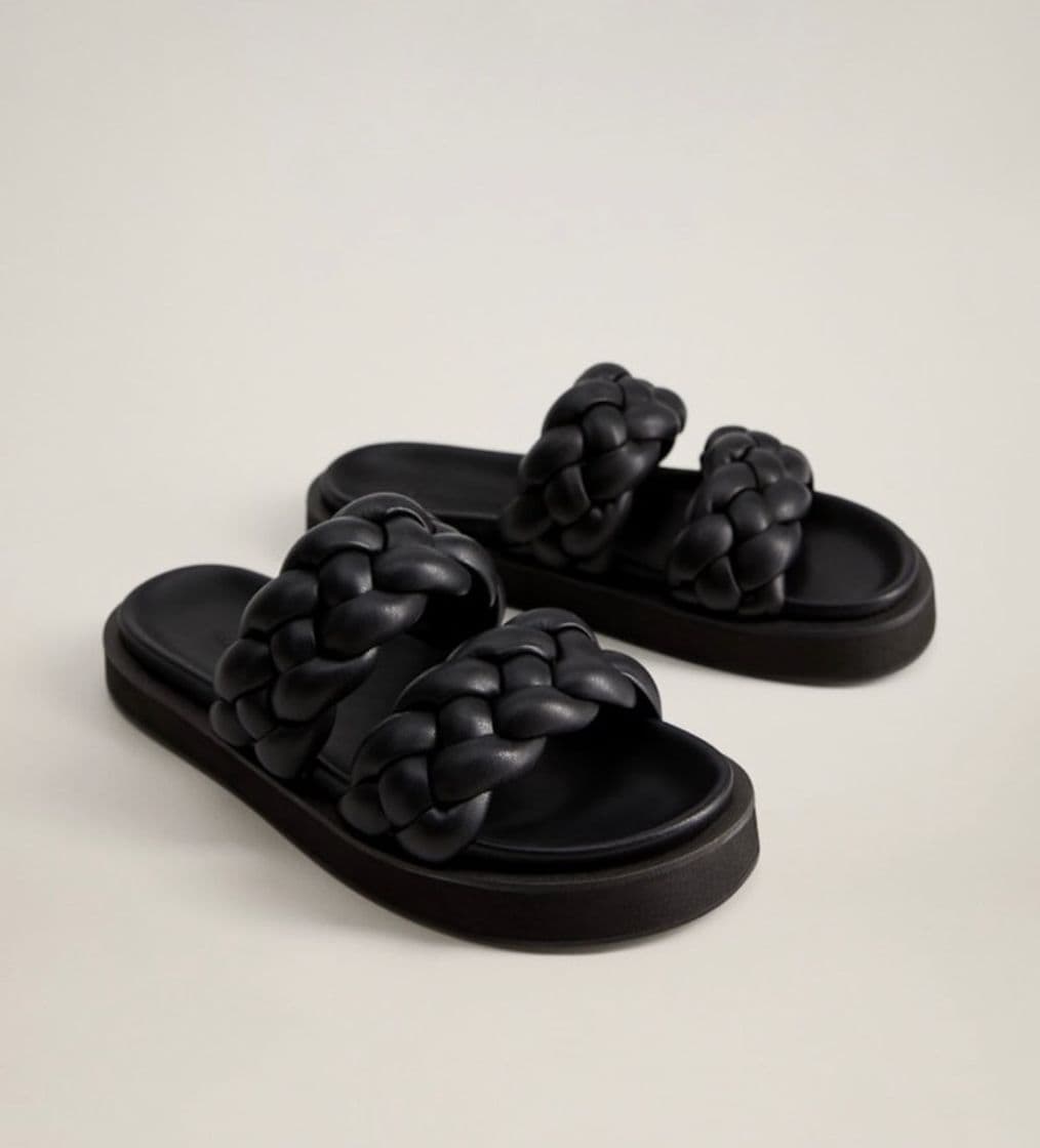 Moda Sandalias negras trenzadas MANGO