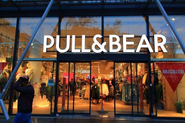 Place Pull&Bear