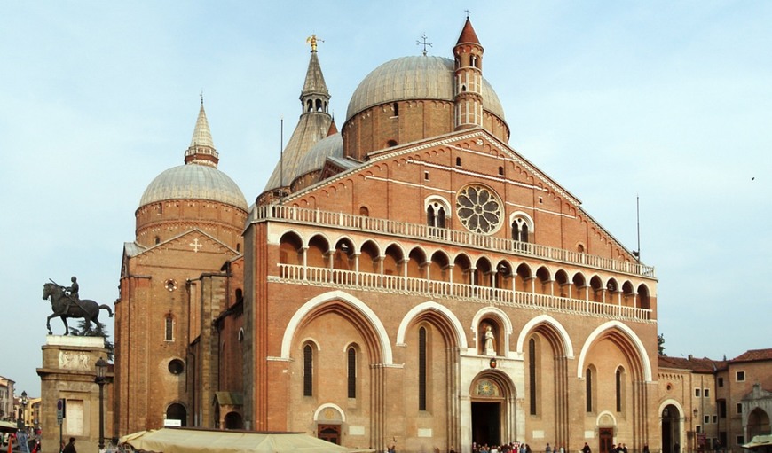 Place Basílica de San Antonio de Padua