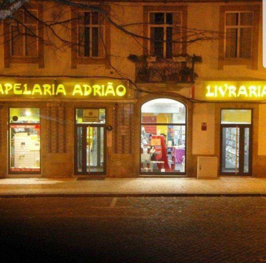 Lugar Papelaria Adrião, Lda.