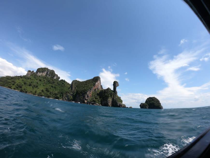 Place Chicken Island (Koh Poda Nok)