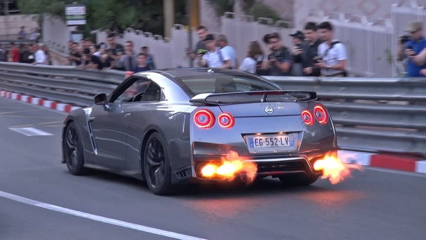 Moda Nissan GT-R 