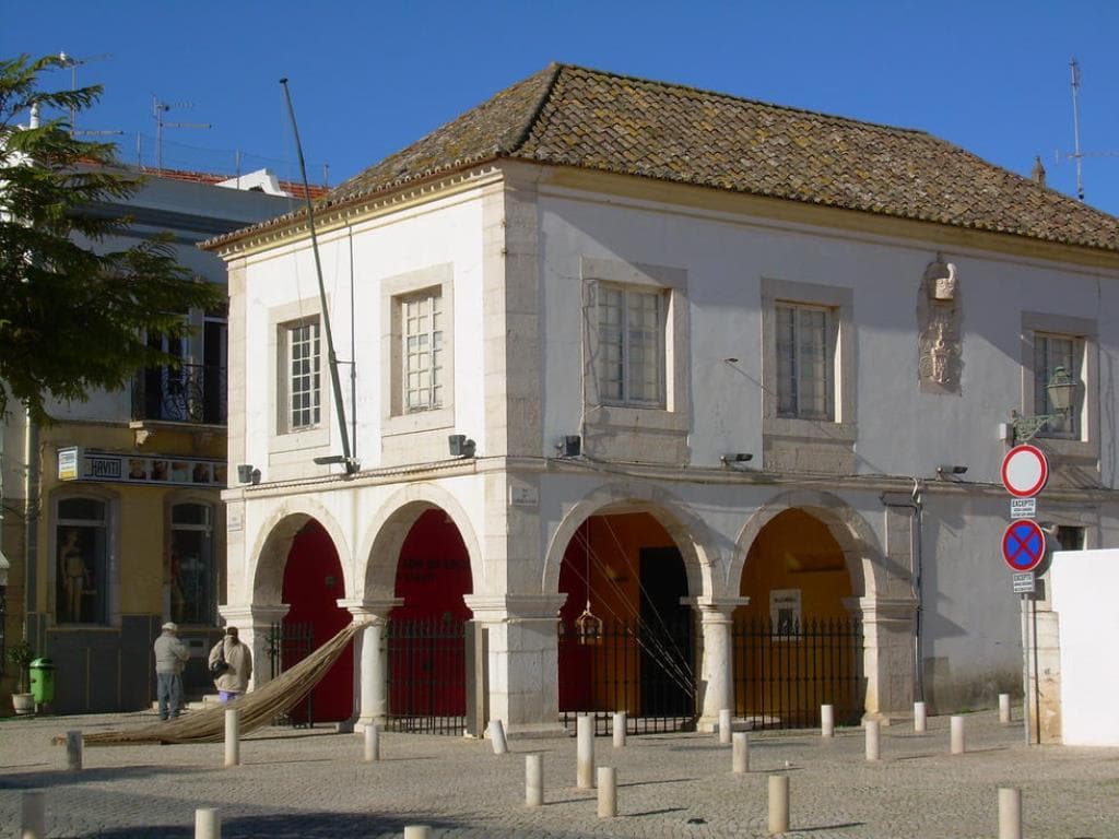 Place Mercado de Escravos - Lagos