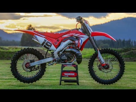 Fashion Bros Honda CR250R -95 - Incredible 2-Stroke Sounds - YouTube