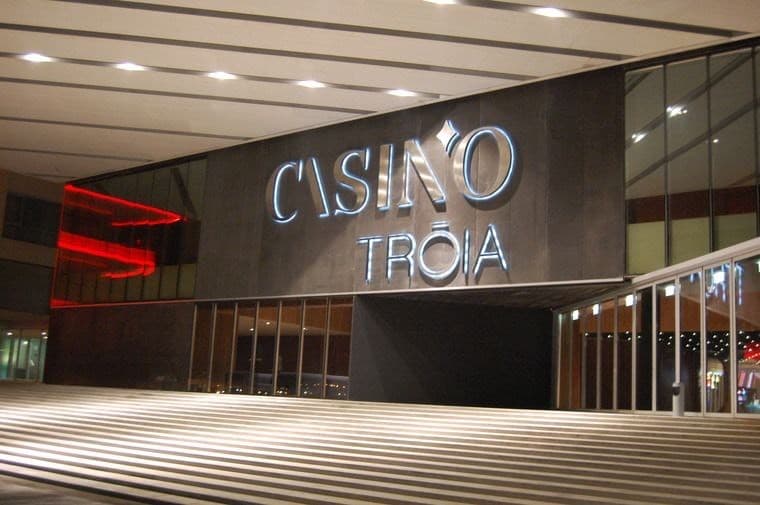 Lugar Casino troia