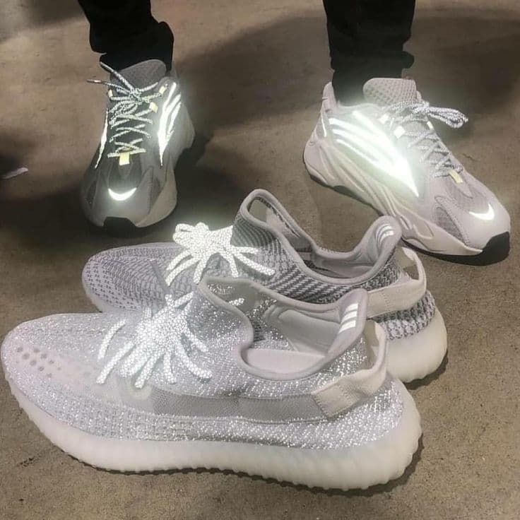 Fashion YEEZY BOOST 350 v2 Static | Sapatos, Roupas