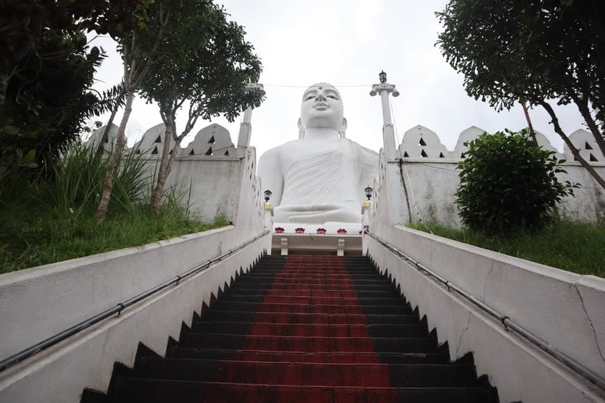 Lugar Bahirawakanda Vihara Buddha Statue