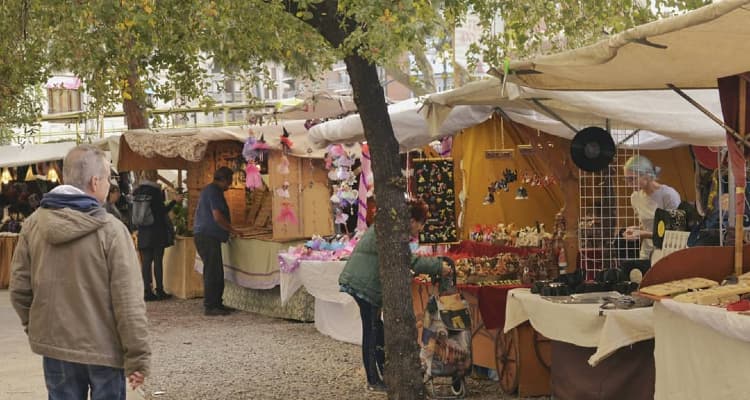 Lugar Feria de Navidad del Instituto Luis Vives en Valencia