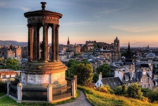 Place Dugald Stewart Monument