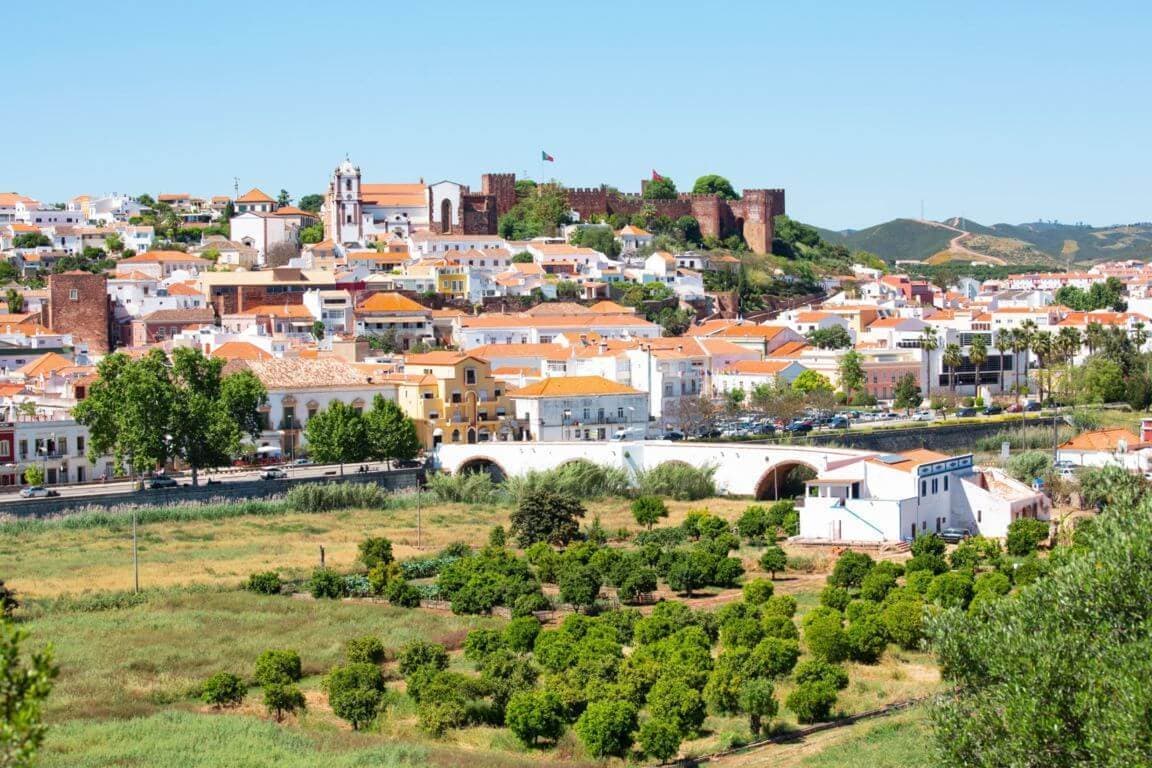 Place Silves