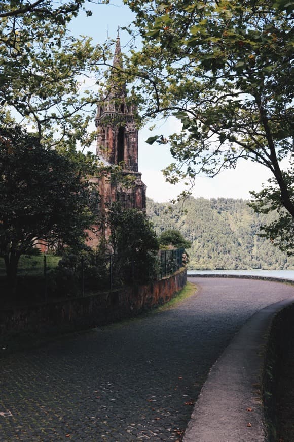 Place Furnas Lake