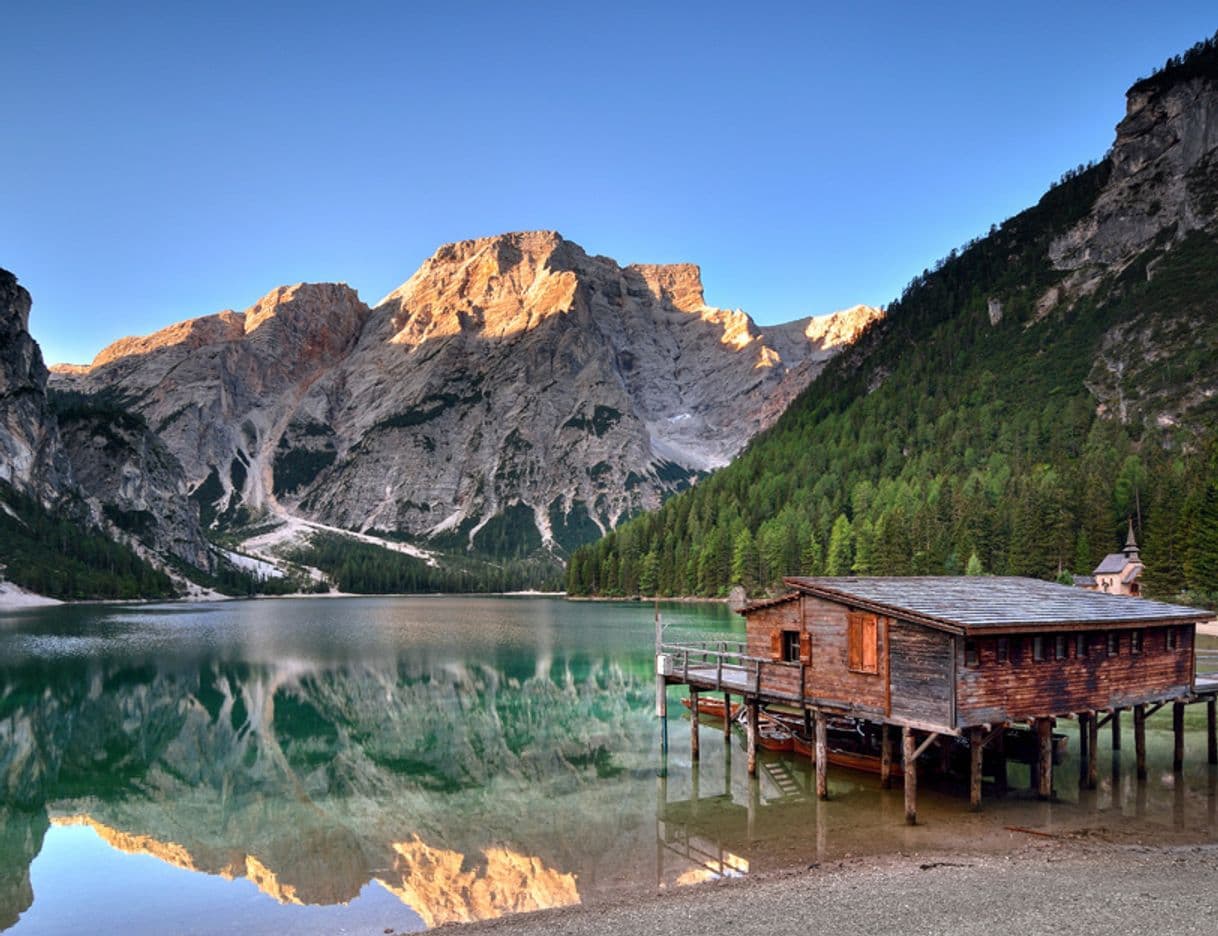 Place Lago di Braies