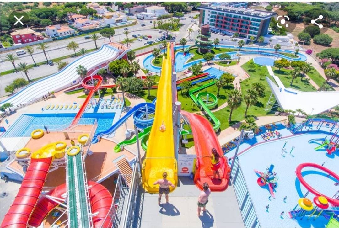 Lugar Aquashow Park - Water Park