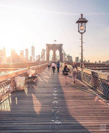 Place Brooklyn Bridge