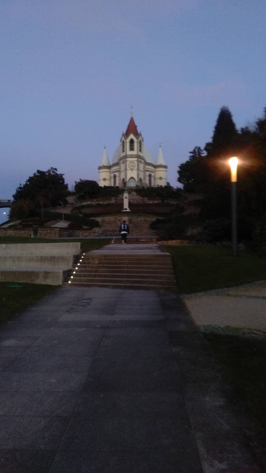 Lugar Santuário de Nossa Senhora da Piedade e Santos Passos ( Igreja do Sameiro )